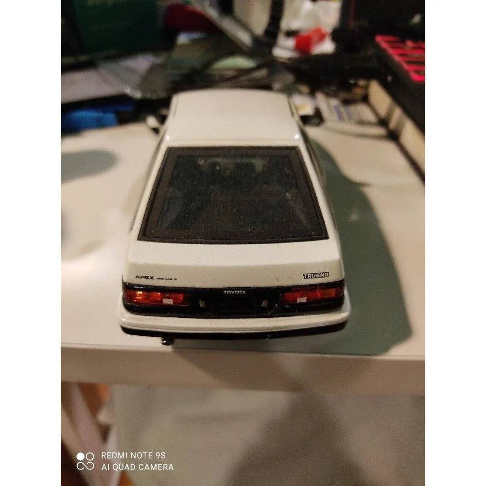 Initial D Toyota Trueno AE86 1/24 *Custom painted (Used & No Box) Jada Toys